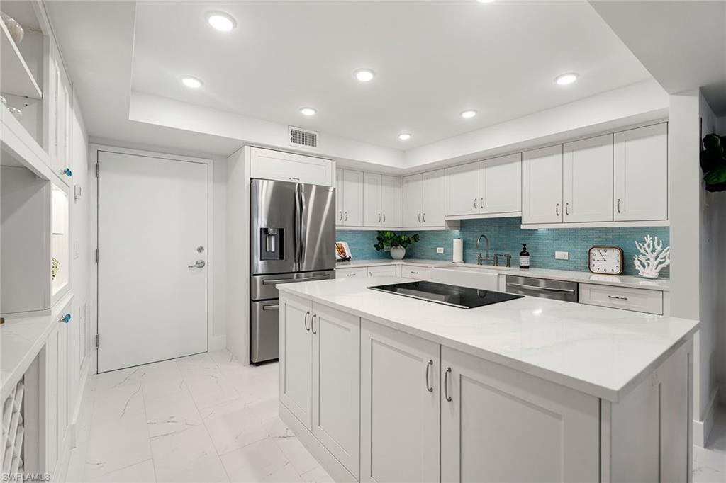 1919 Gulf Shore BLVD N # 101