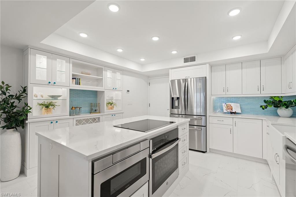 1919 Gulf Shore BLVD N # 101