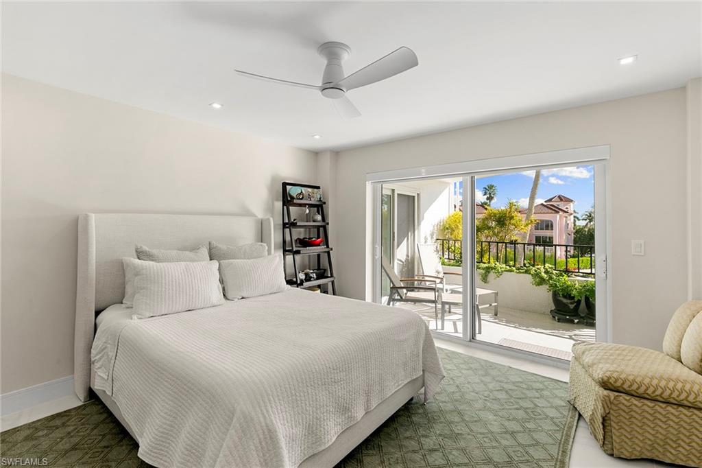 3951 Gulf Shore BLVD N # 205