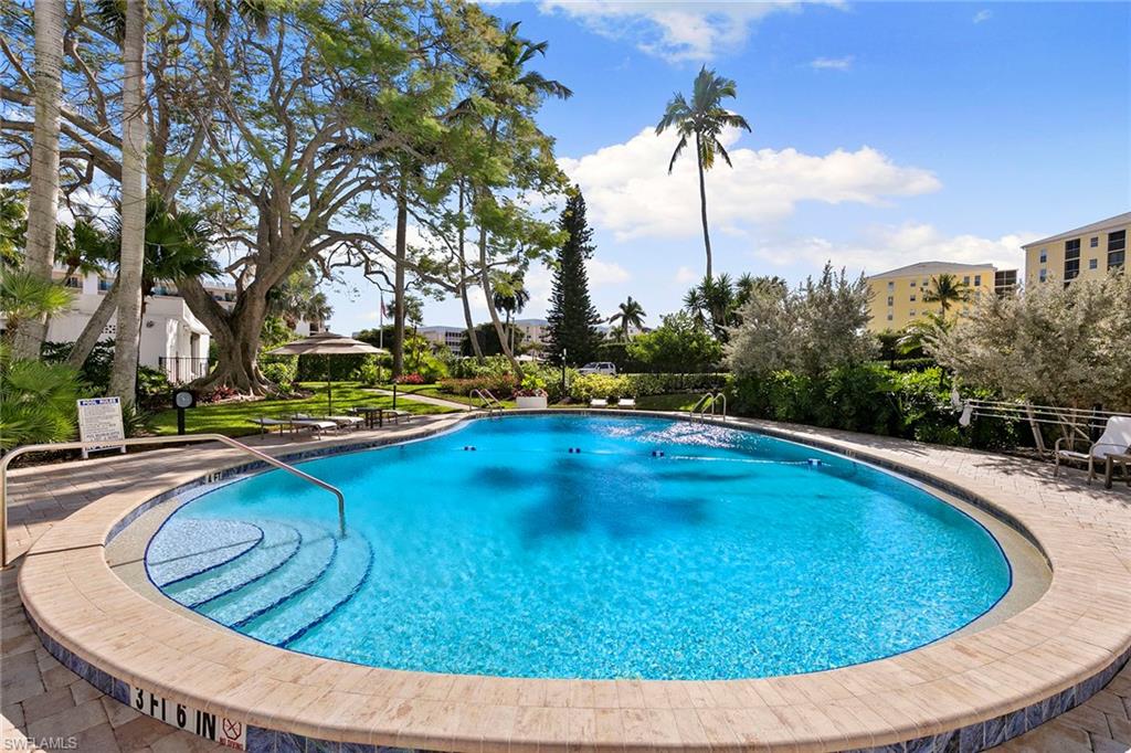 3951 Gulf Shore BLVD N # 205