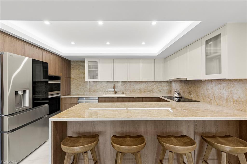 3951 Gulf Shore BLVD N # 205