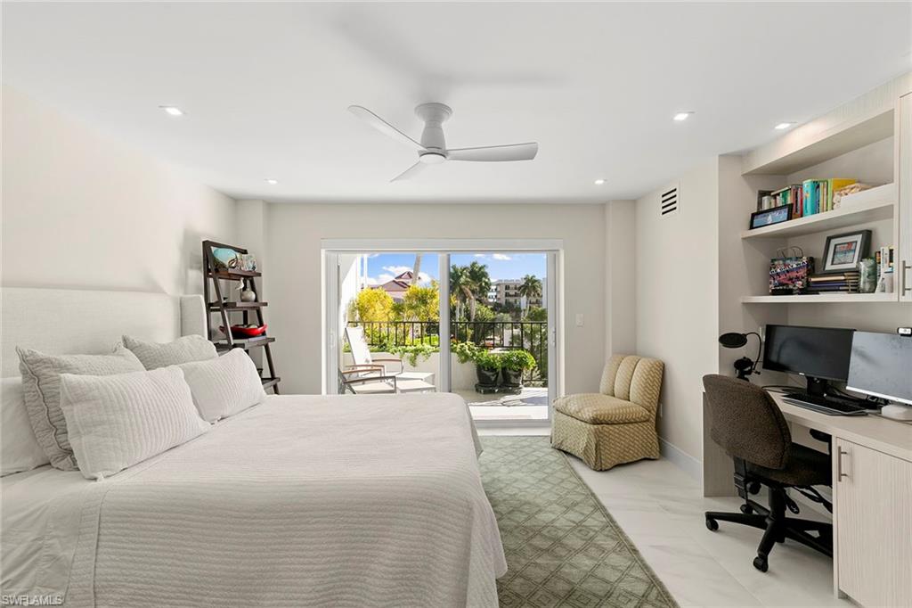 3951 Gulf Shore BLVD N # 205