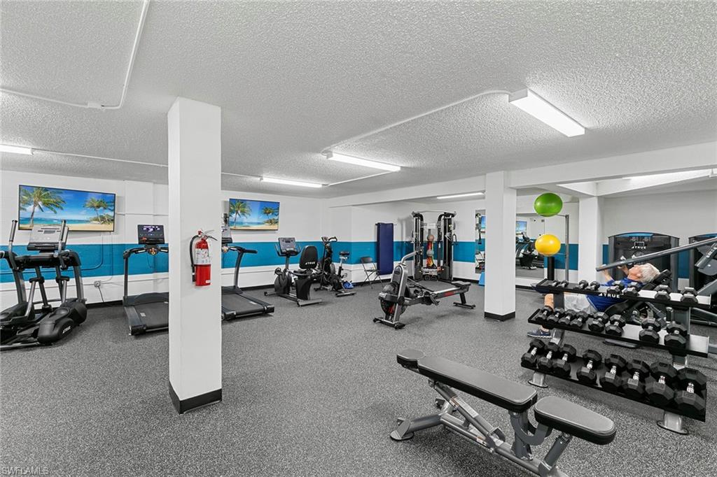 3951 Gulf Shore BLVD N # 205