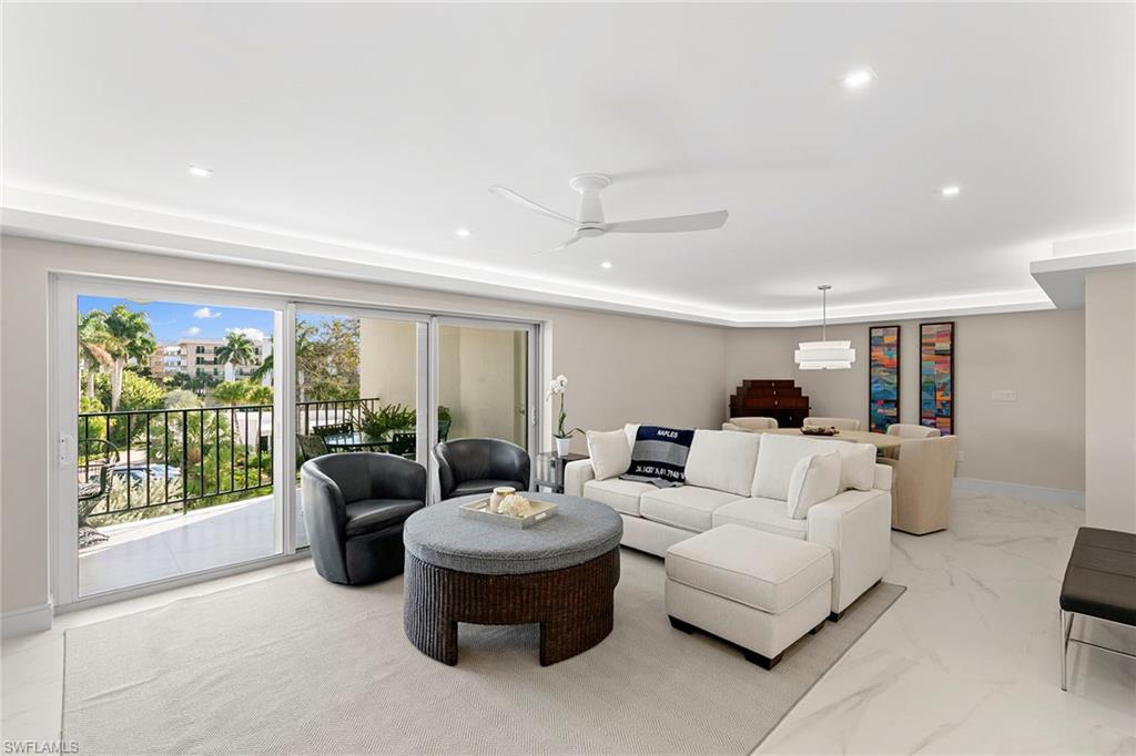 3951 Gulf Shore BLVD N # 205