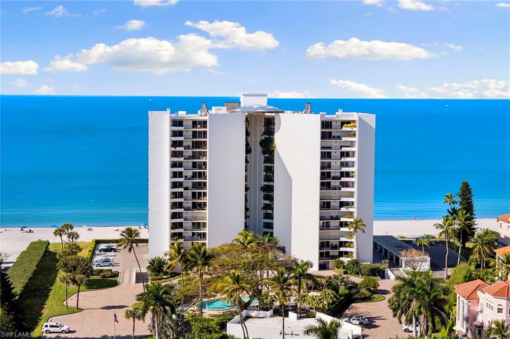 3951 Gulf Shore BLVD N # 205