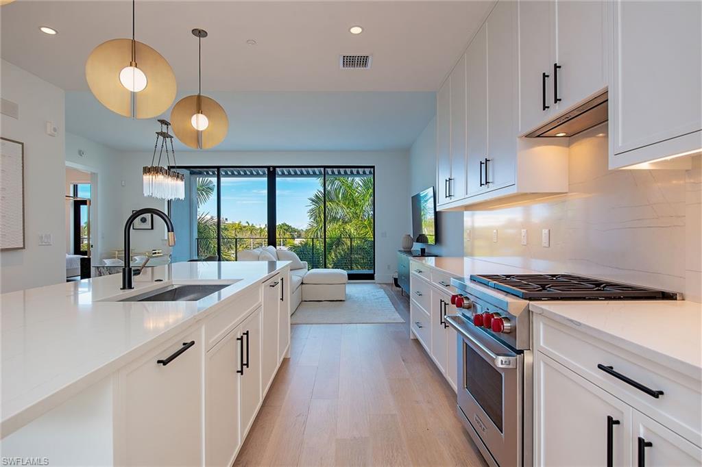 850 Central AVE # 304