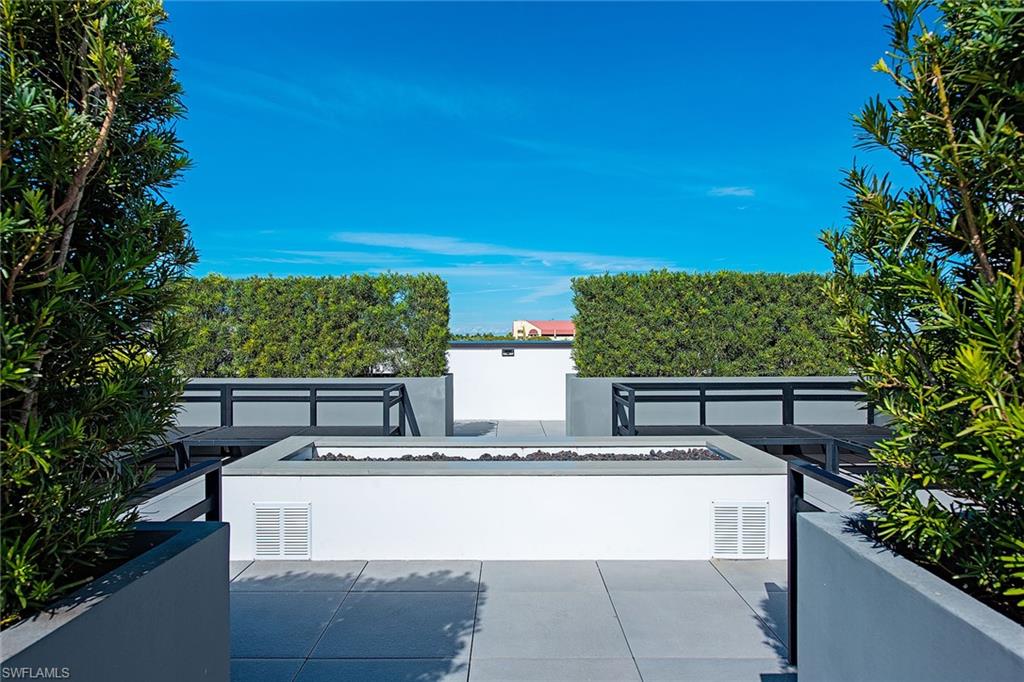 850 Central AVE # 304