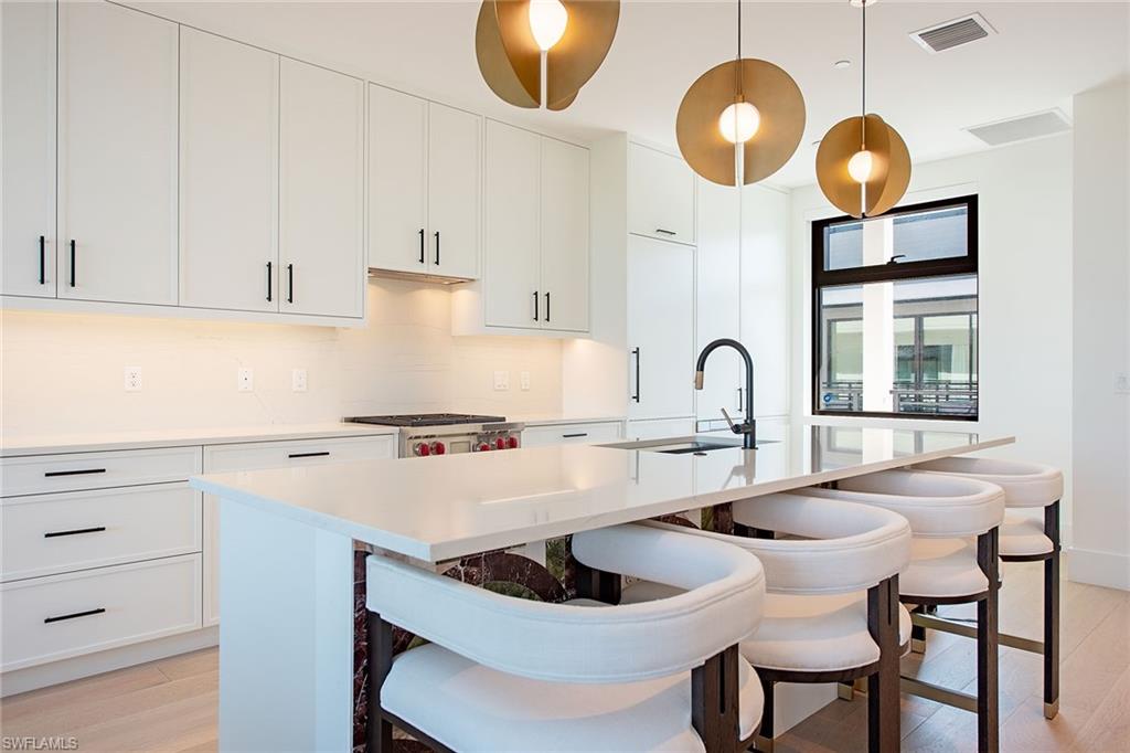 850 Central AVE # 304