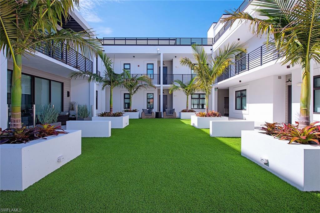 850 Central AVE # 304