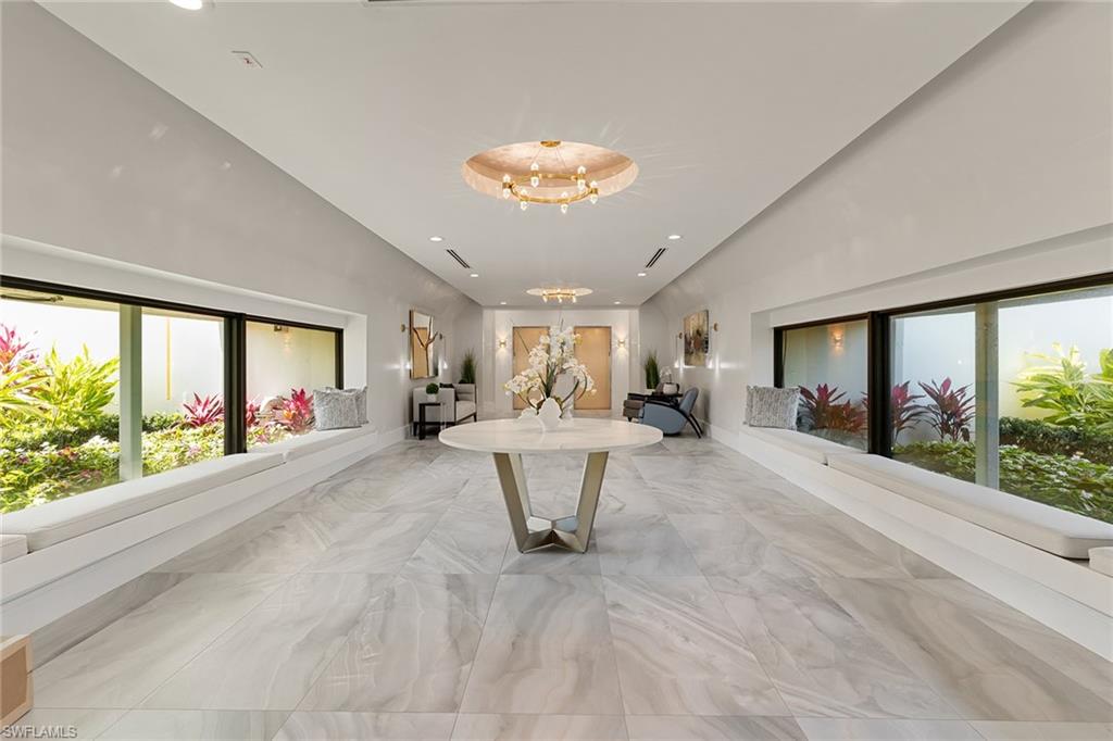 2171 Gulf Shore BLVD N # 201