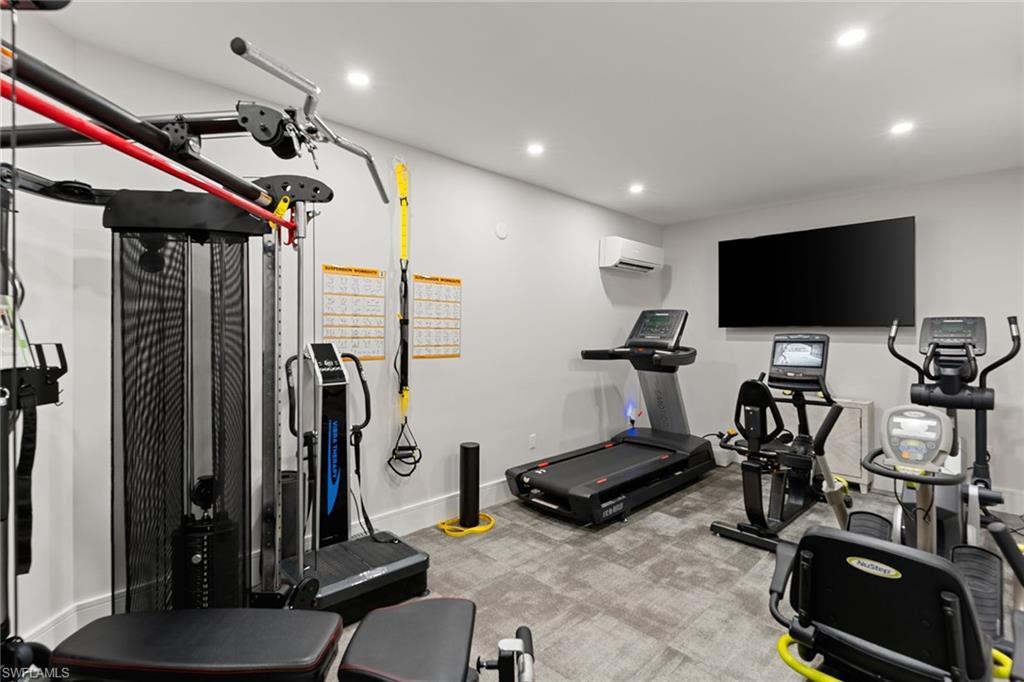 2171 Gulf Shore BLVD N # 201