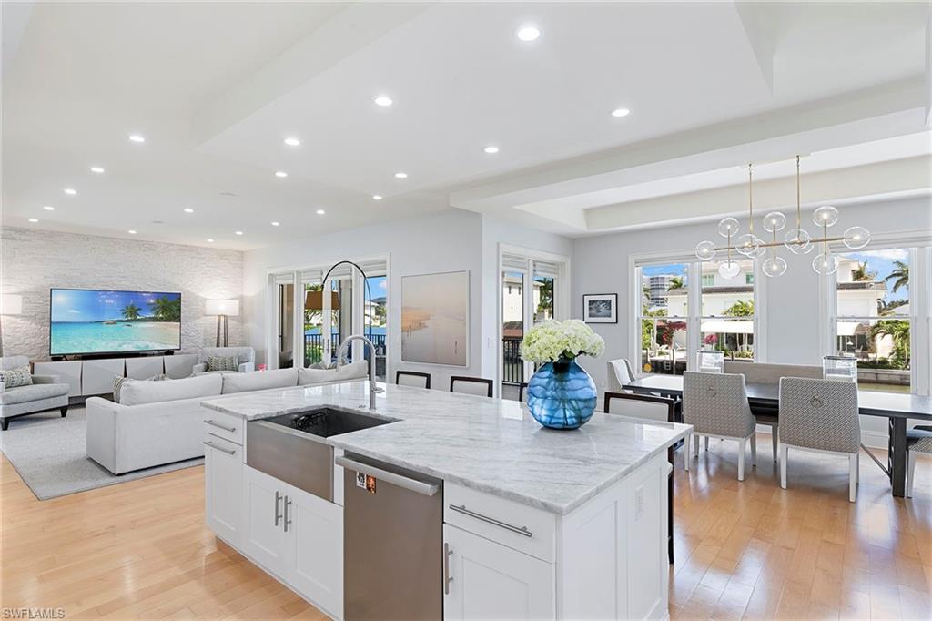 357 Egret AVE