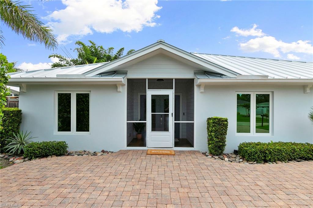 1128 Hilltop DR
