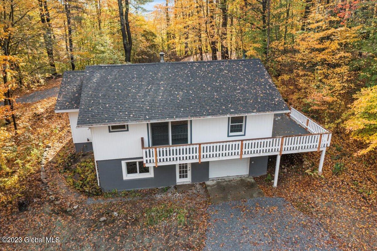 653 Strakos Road
