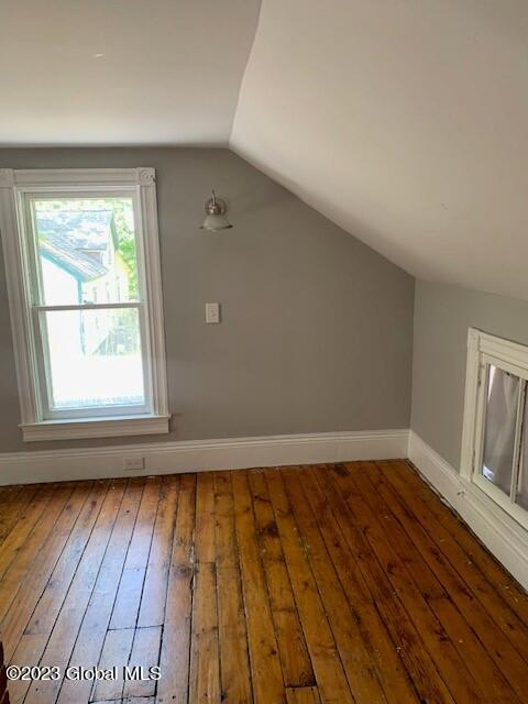 19-19 1/2 Van Dorn Street