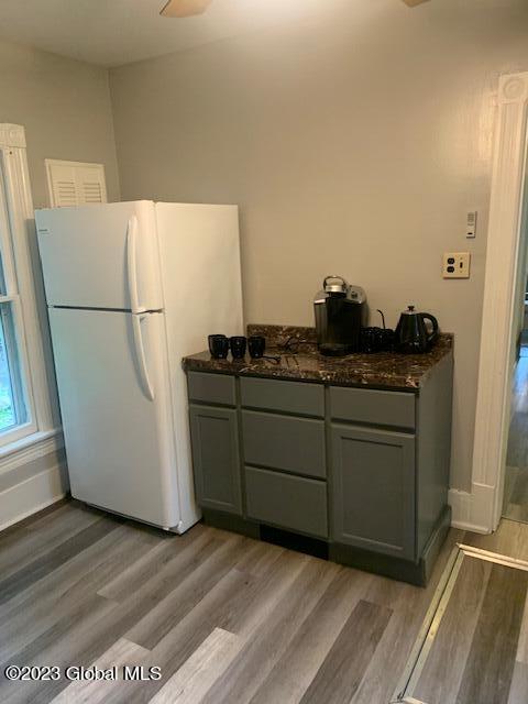 19-19 1/2 Van Dorn Street