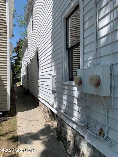 19-19 1/2 Van Dorn Street