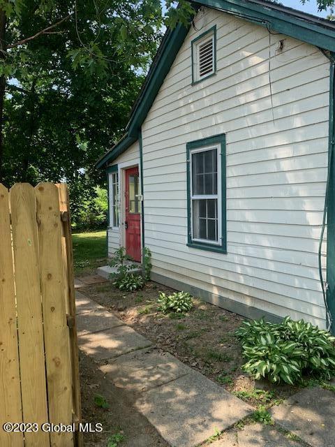 19-19 1/2 Van Dorn Street