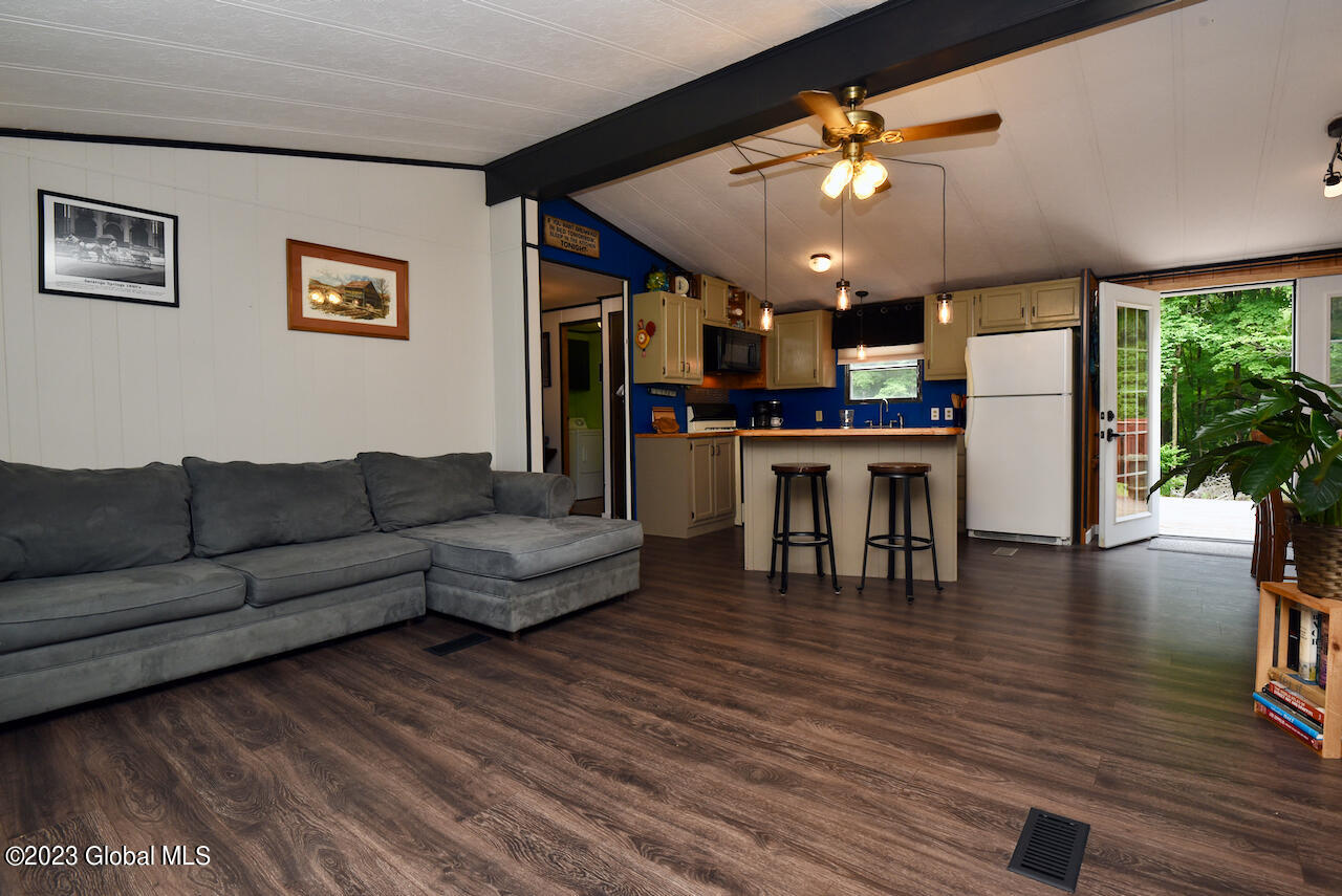 504 Middle Grove Road