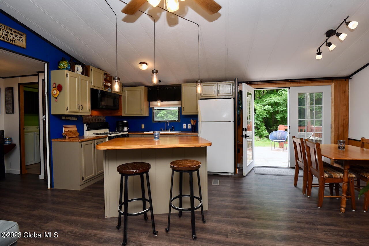 504 Middle Grove Road