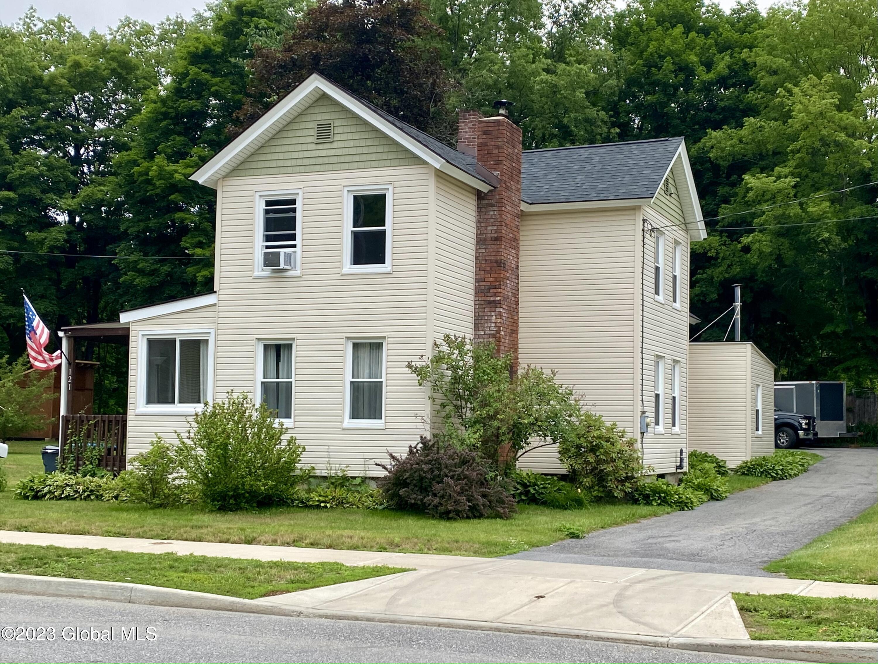 121 Pine Street