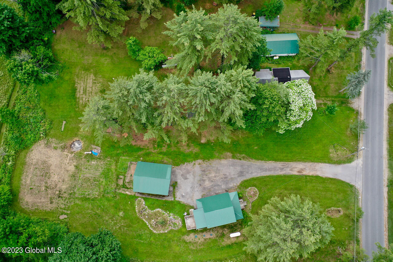 5886 Lake Road