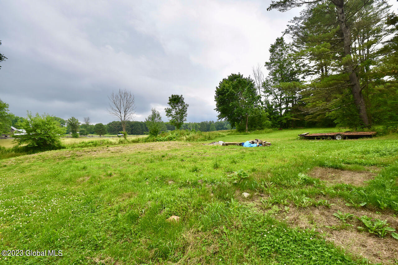 5886 Lake Road