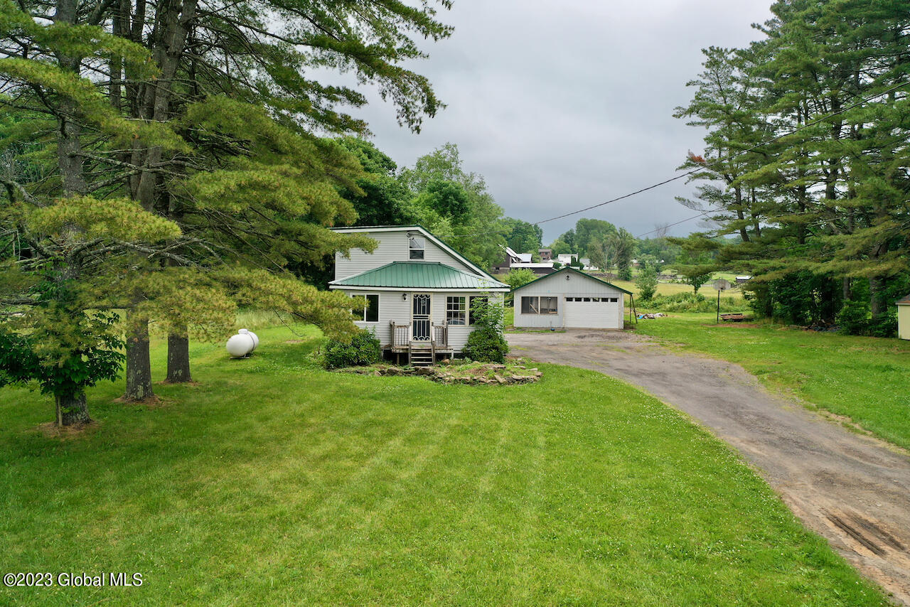 5886 Lake Road