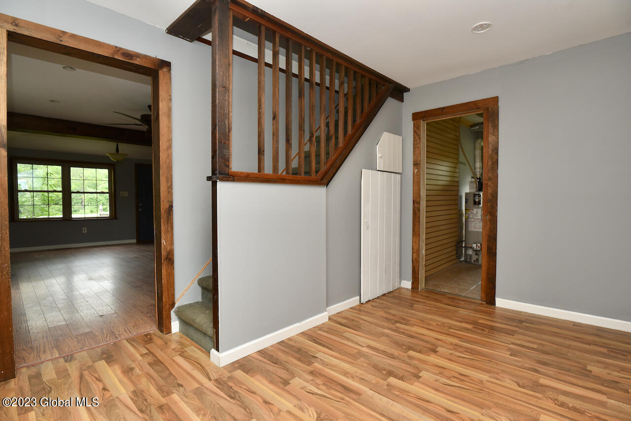 5886 Lake Road