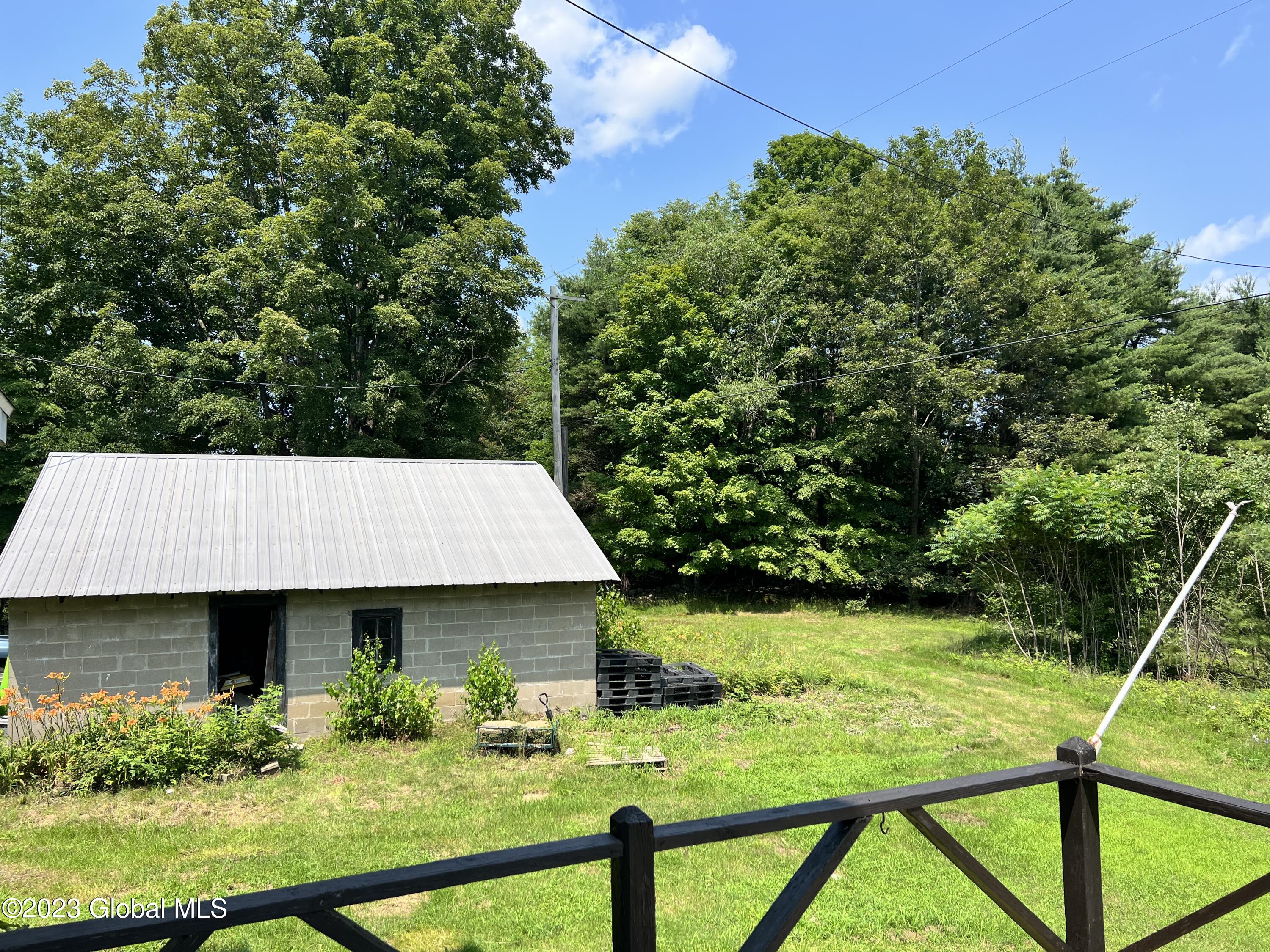 64 County road 10