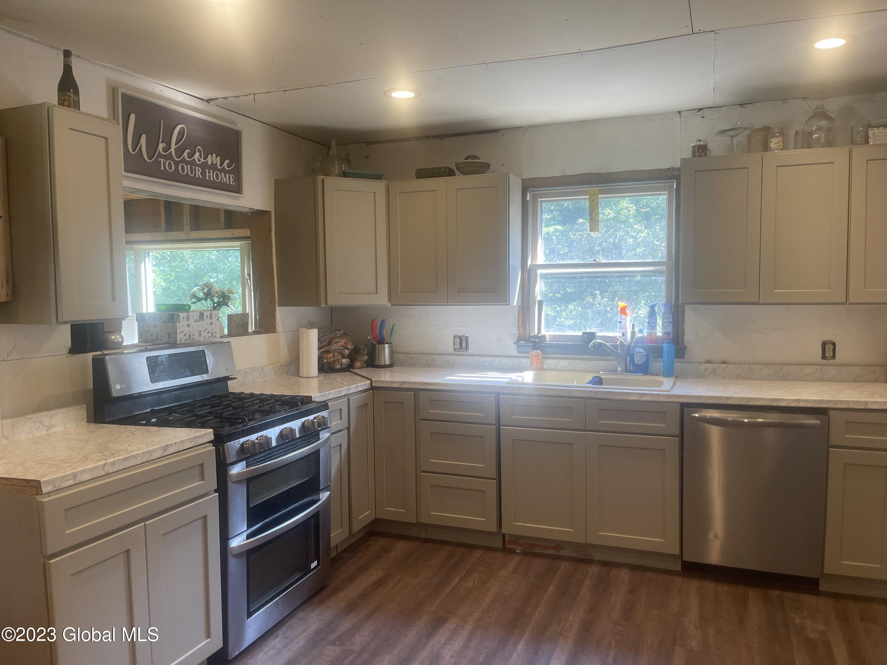 49 N Center Street