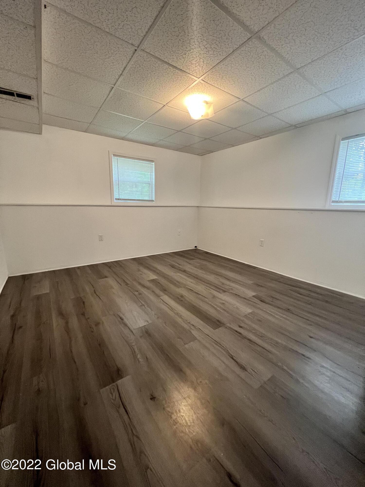 10 Carriage Way