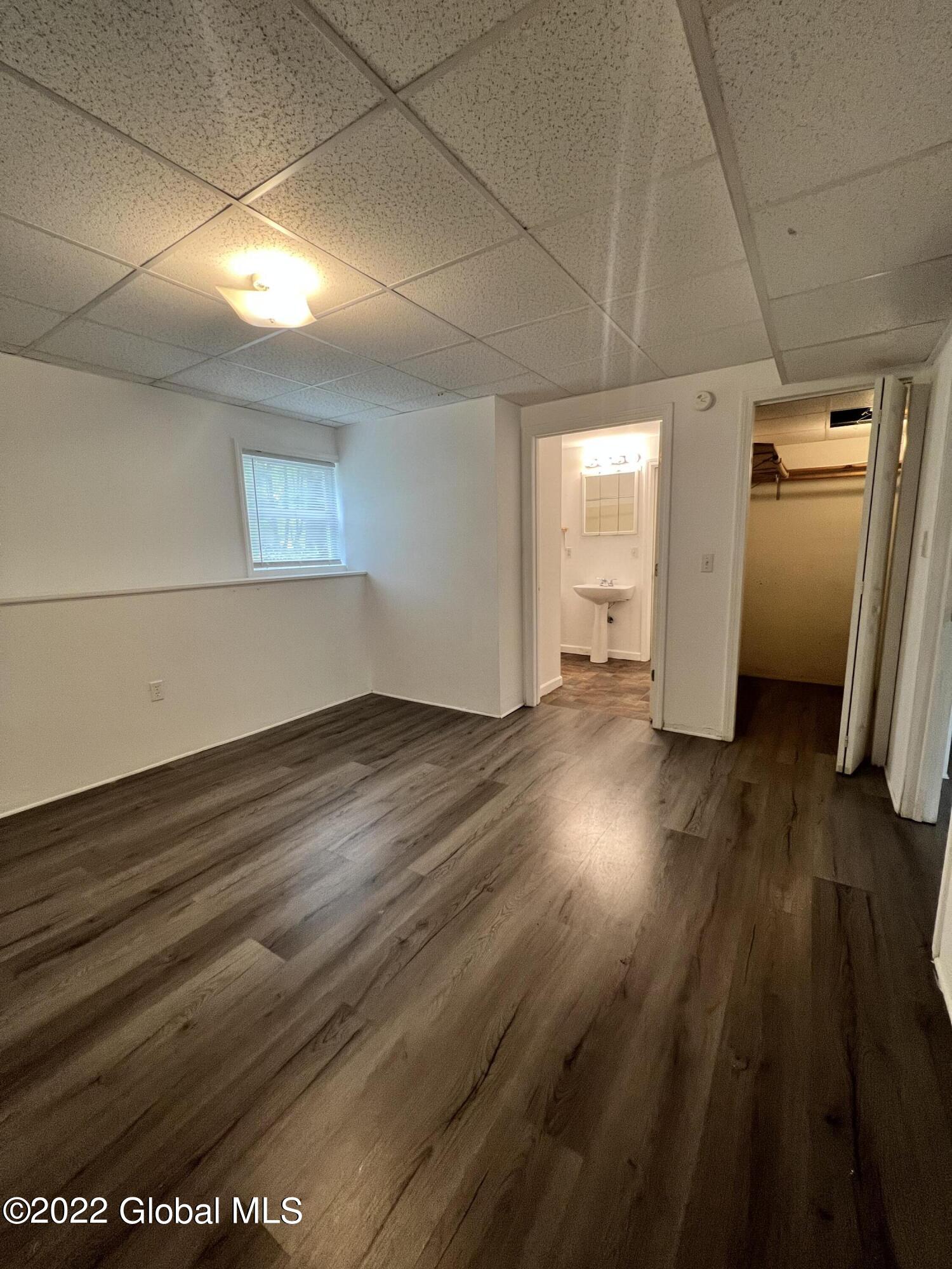 10 Carriage Way