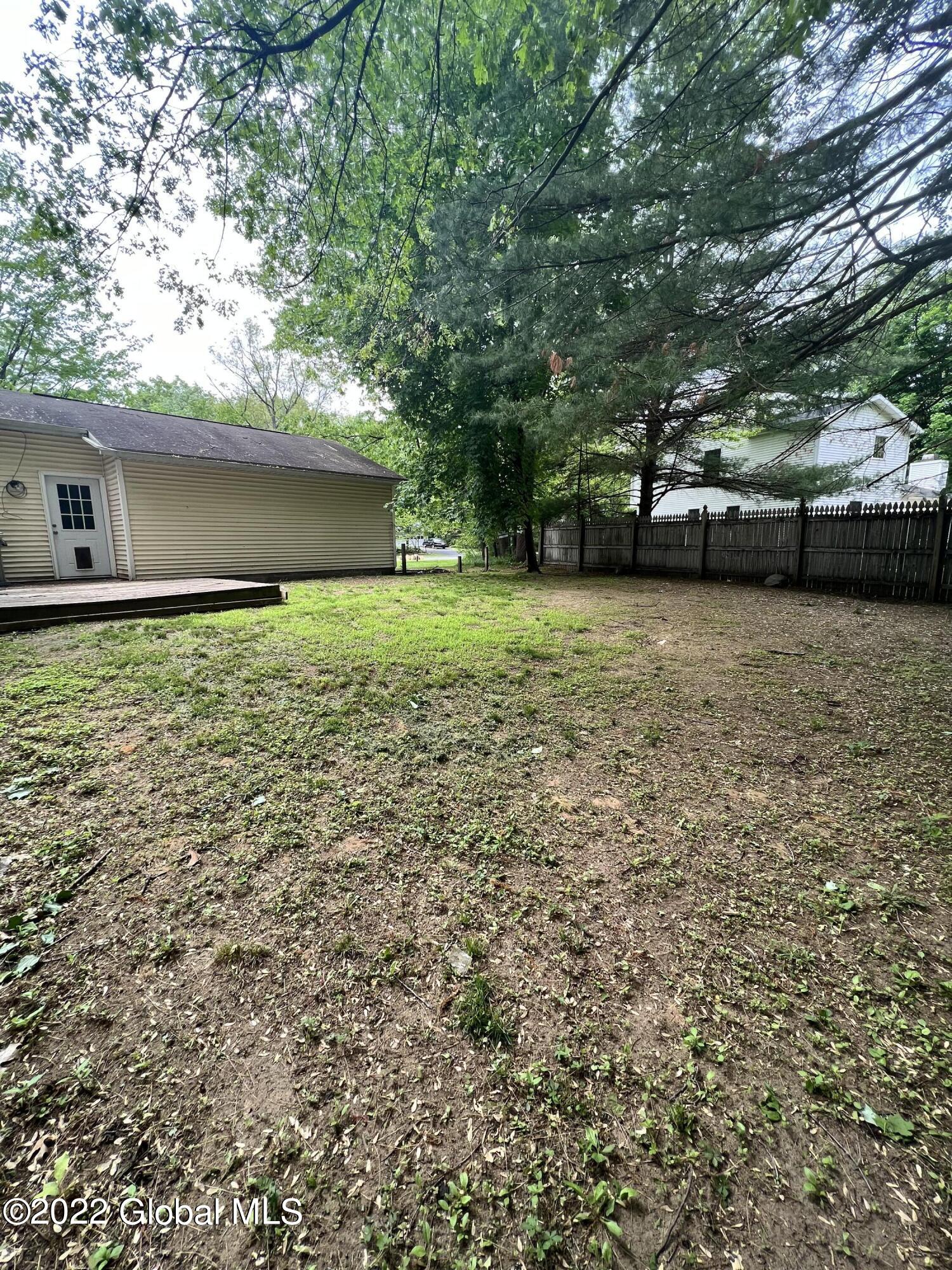 10 Carriage Way
