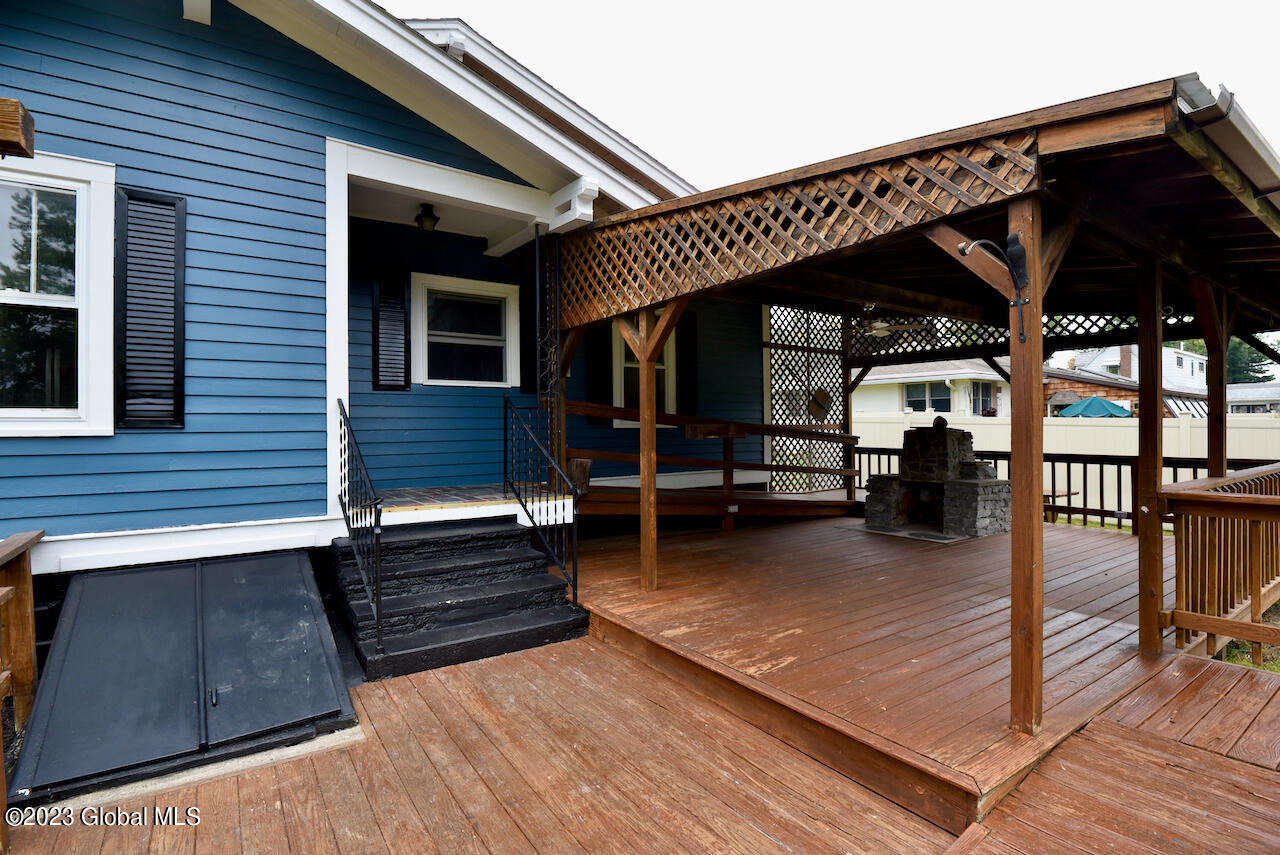 20 Greenfield Avenue