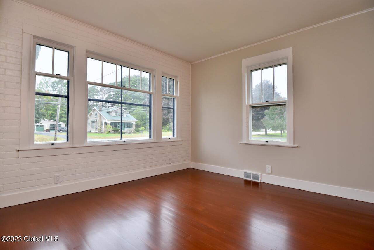 20 Greenfield Avenue