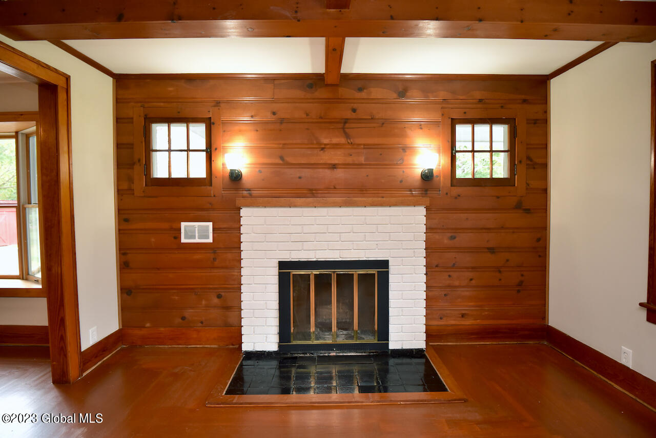 20 Greenfield Avenue