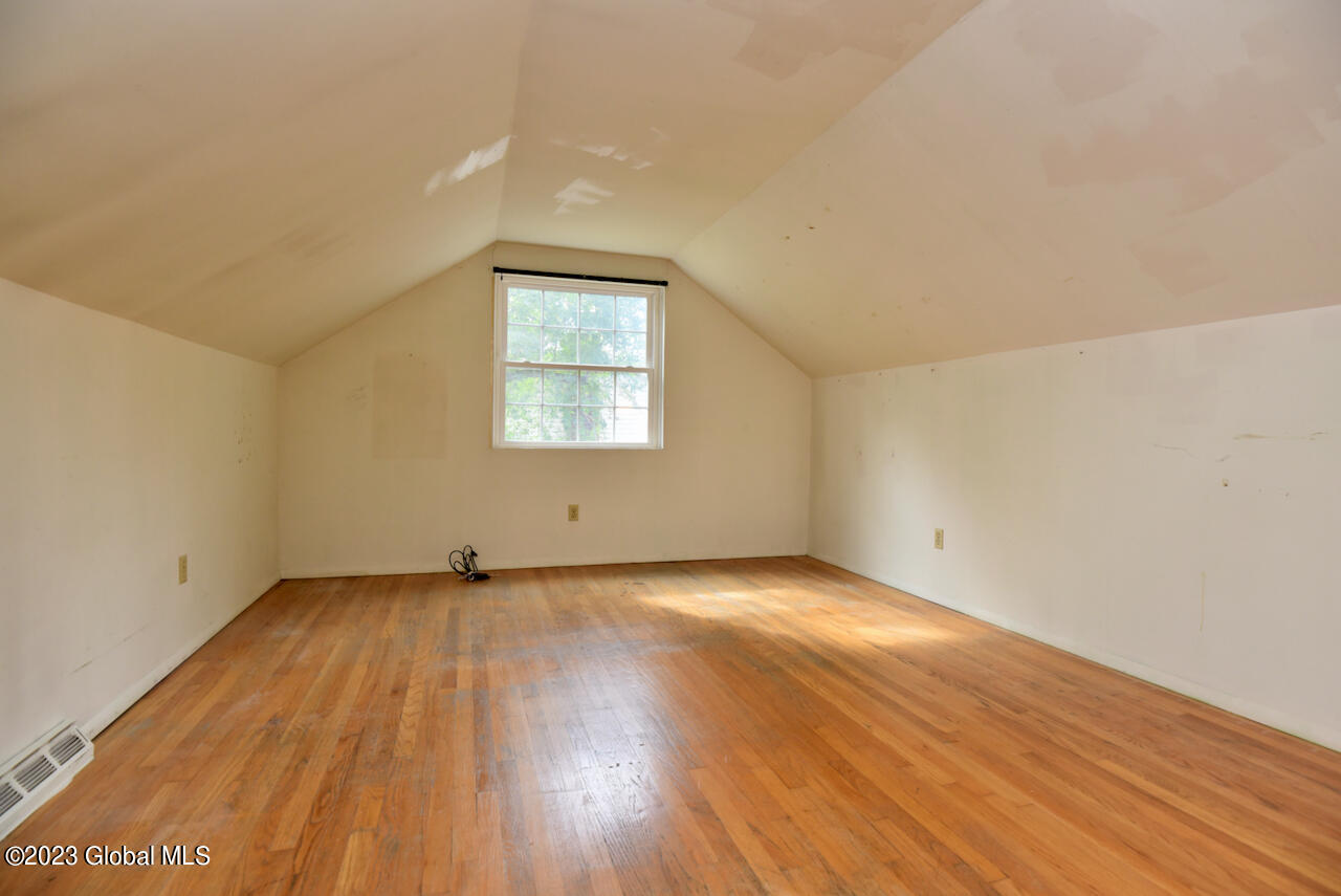 105 Hathorn Boulevard