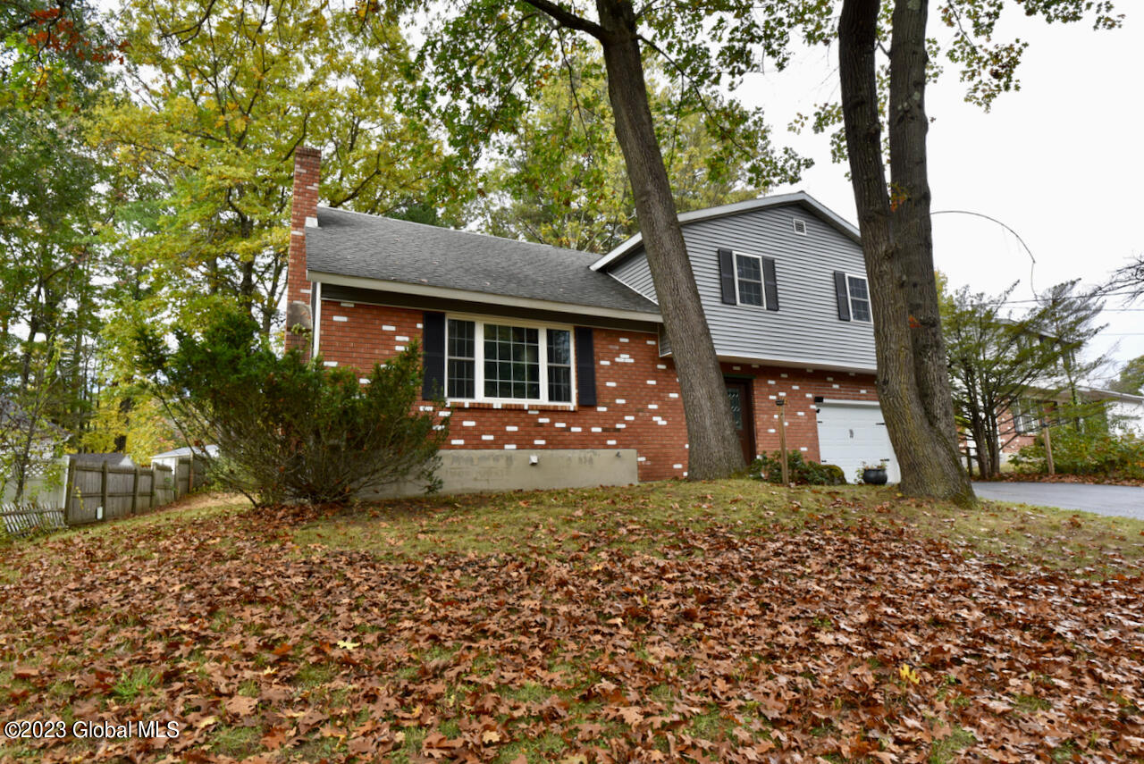 105 Hathorn Boulevard