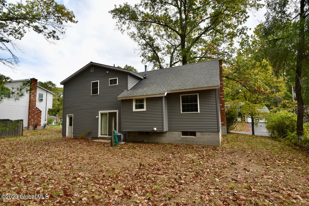105 Hathorn Boulevard