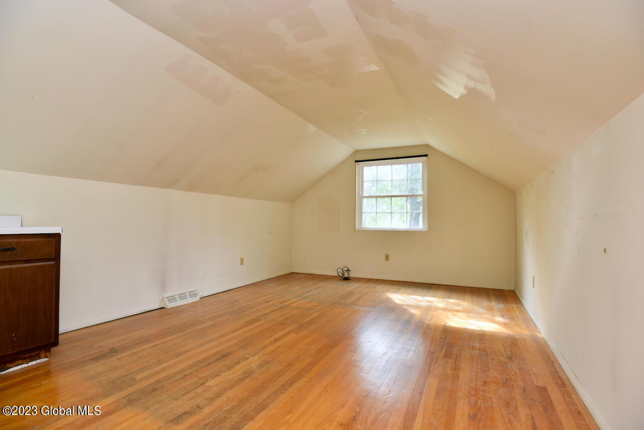 105 Hathorn Boulevard