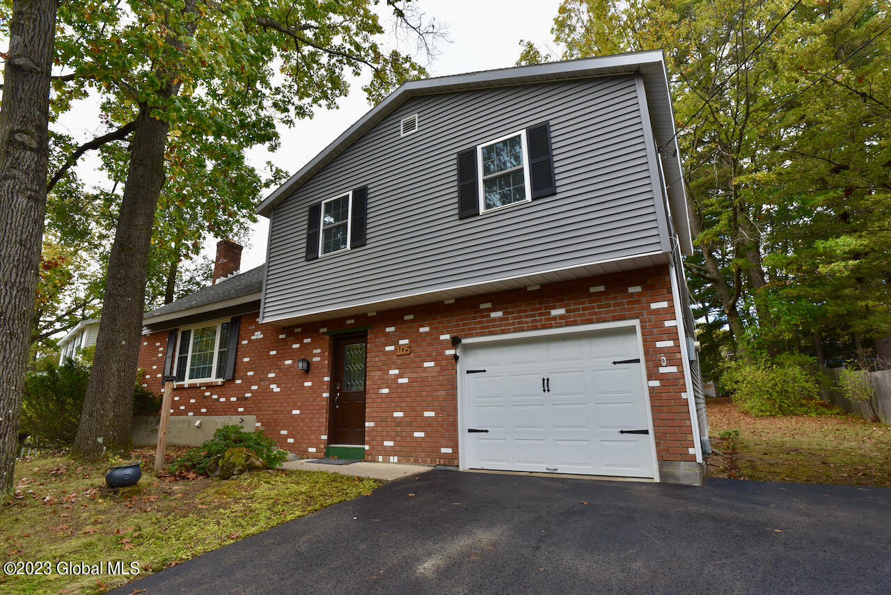 105 Hathorn Boulevard