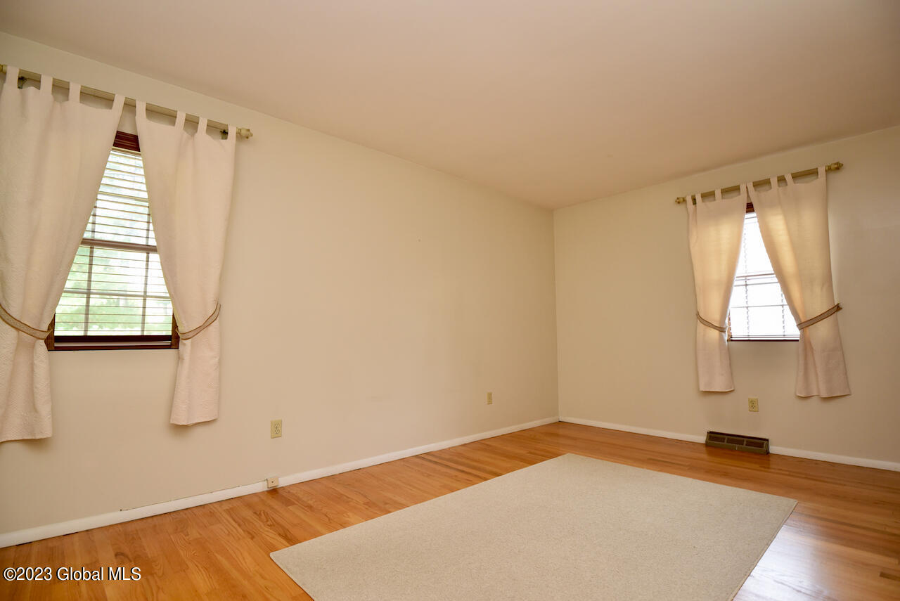105 Hathorn Boulevard