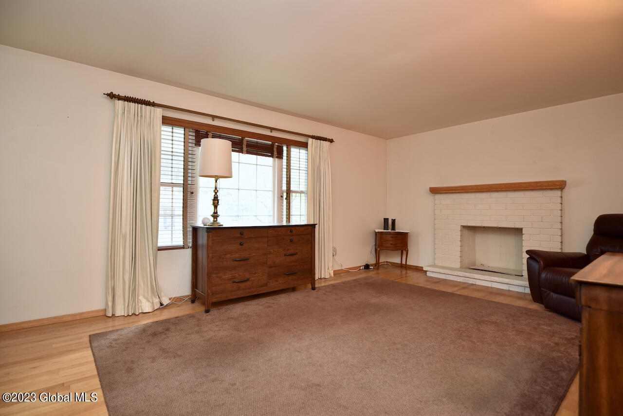 105 Hathorn Boulevard