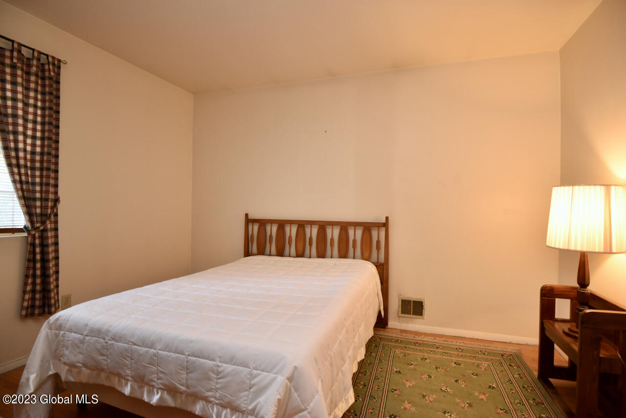 105 Hathorn Boulevard