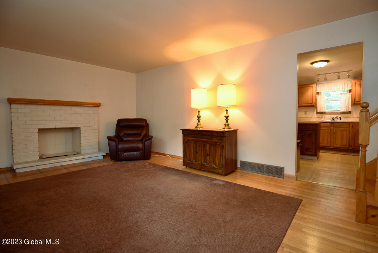 105 Hathorn Boulevard