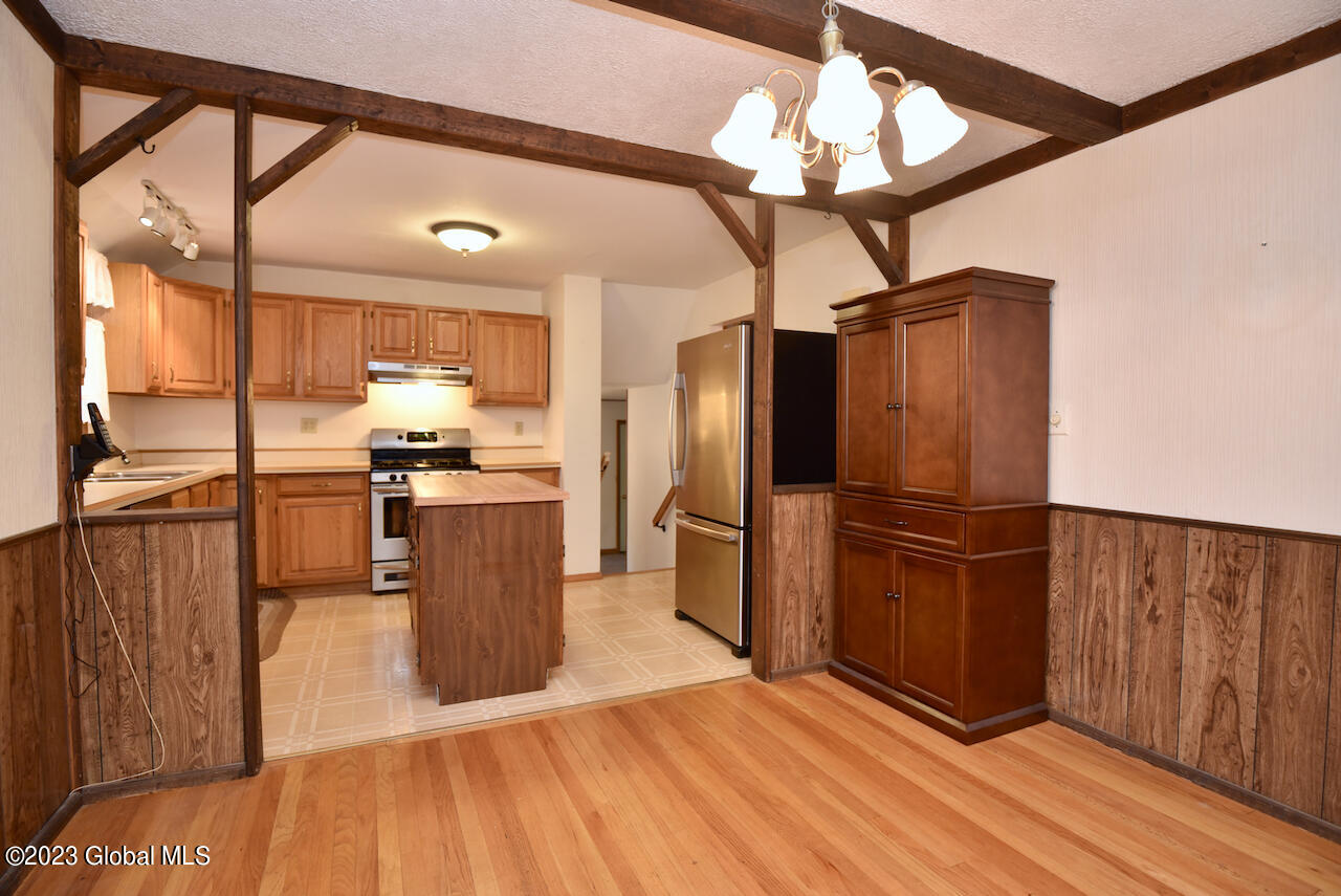 105 Hathorn Boulevard