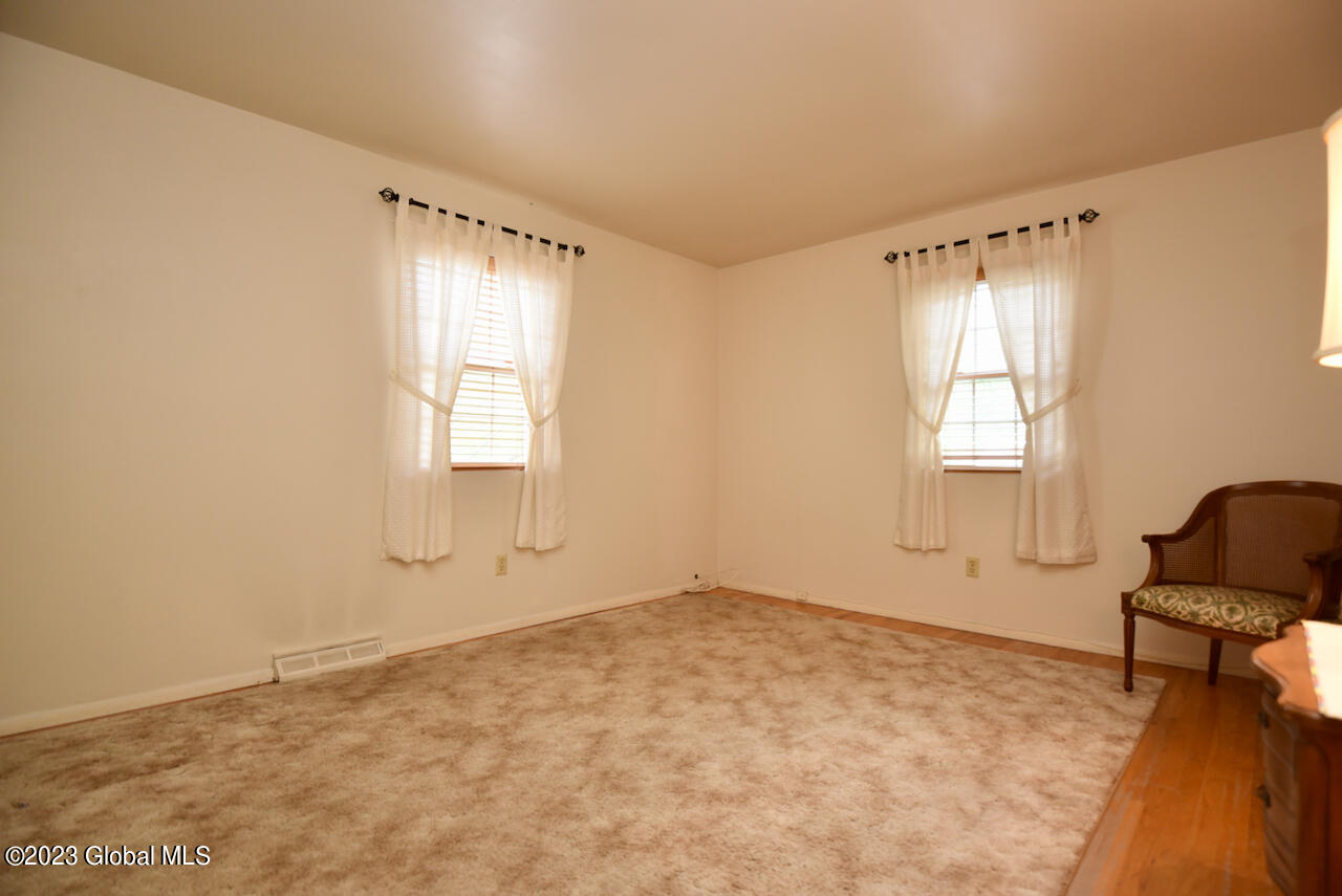 105 Hathorn Boulevard