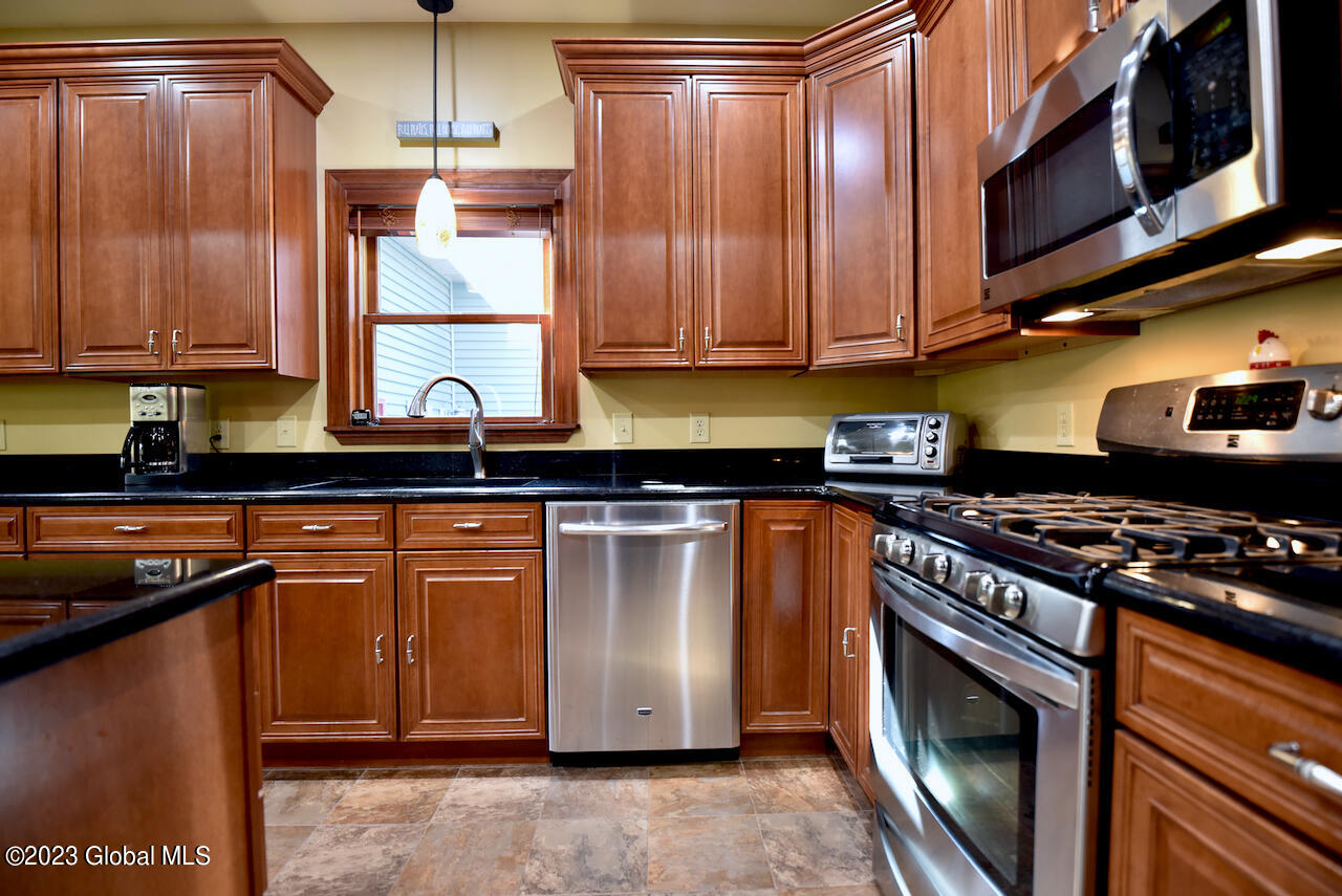 120 Vosburgh Road