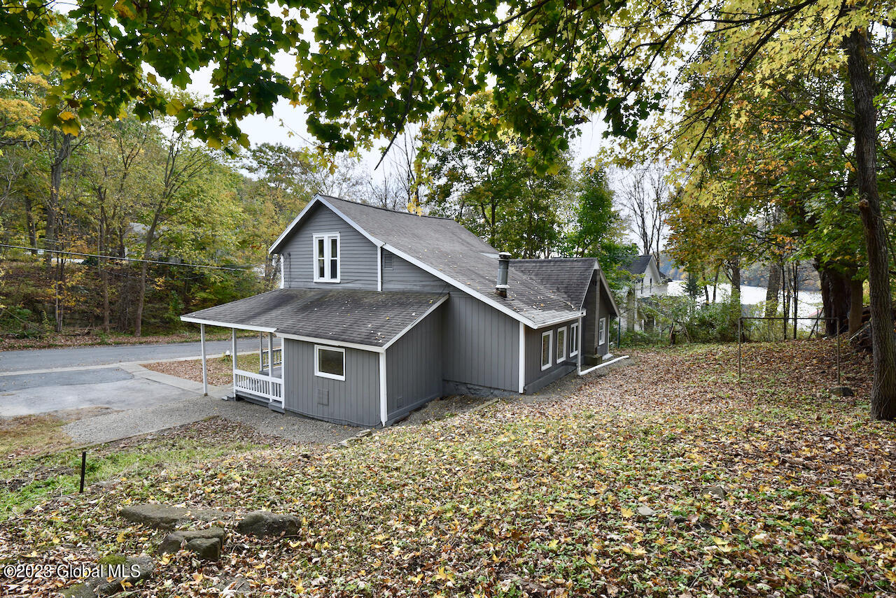 15 Traver Street